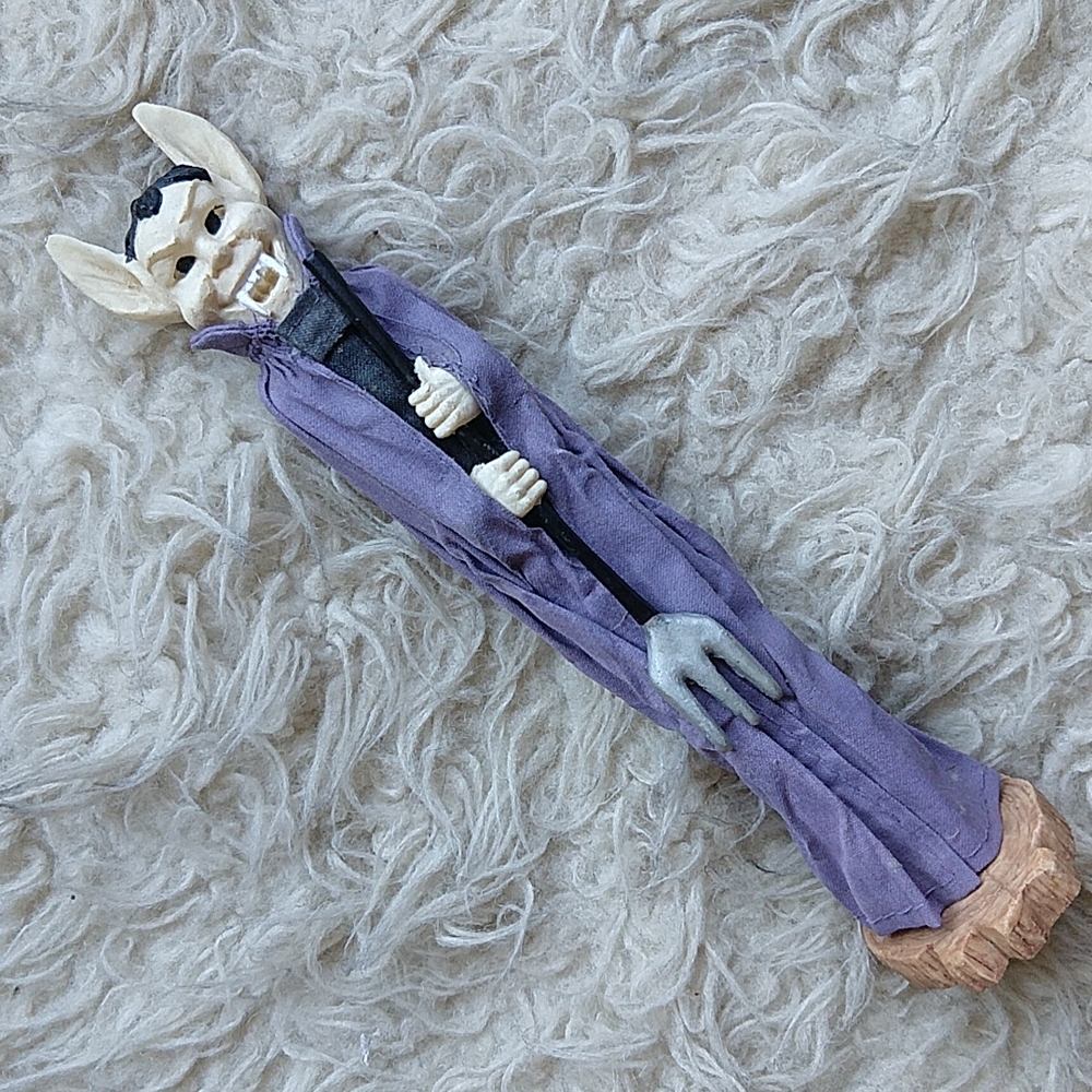 Vintage 90s Dracula Vampire Sculpture Halloween Decor Mantel 9"